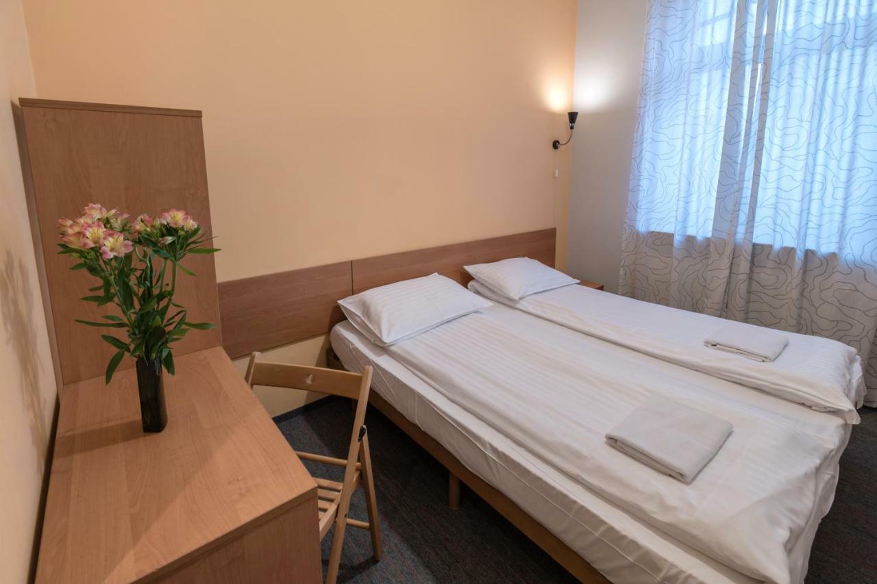 Hill Inn Poznan Bagian luar foto