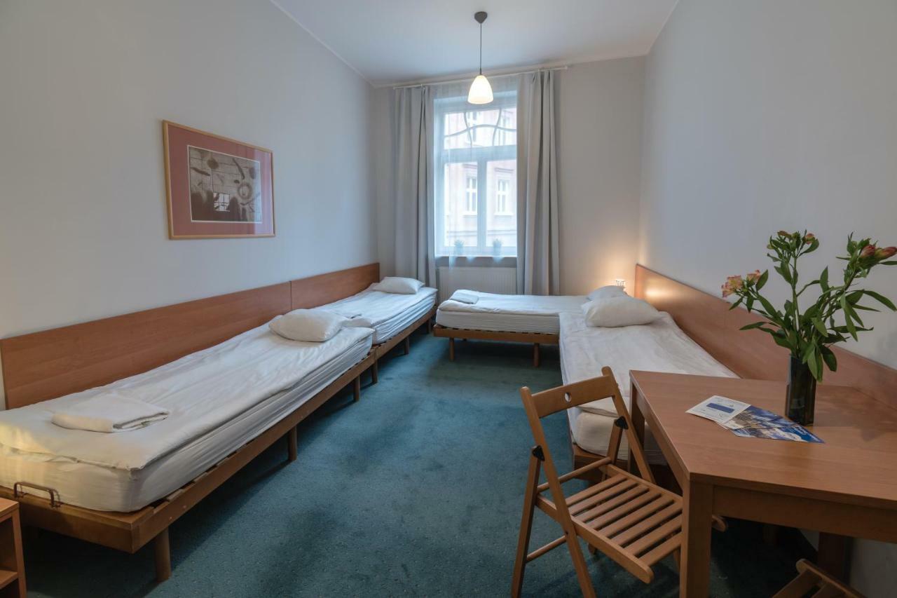 Hill Inn Poznan Bagian luar foto